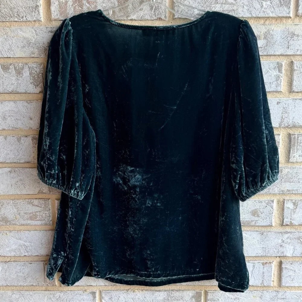 Loft Short Puff Sleeve V-Neck Gray/Green Velour T-Shirt Women's Size M